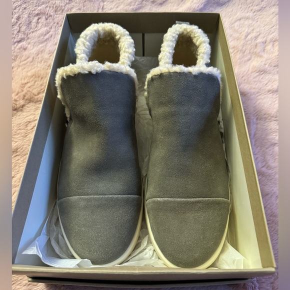 Women’s size 10 slip on suede and fleece Cambon Ankle booties / shoes New in Box - Picture 3 of 11